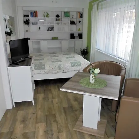 Kleine Mit Garten Und Terrasse Apartment Zingst