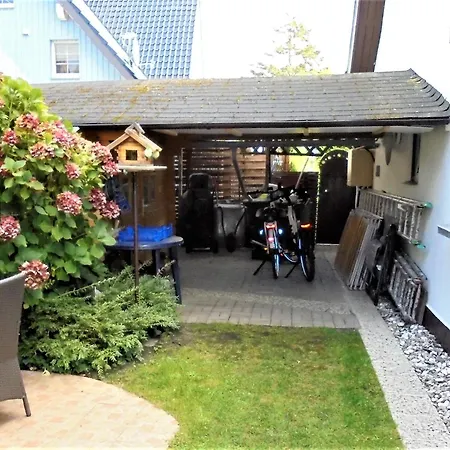 Kleine Mit Garten Und Terrasse